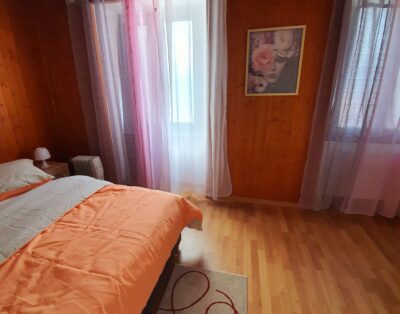 Welcoming erotic room for escorts wishing to practice prostitution and receive clients in La Chaux-de-Fonds, Neuchâtel, Switzerland / 550CHF p/week