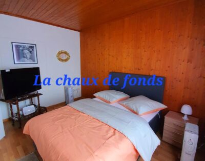 Erotic massage room for rent 550 CHF per week in La Chaux-de-Fonds, Switzerland