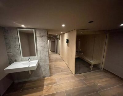 Gemütliches Privatzimmer für erotische Massage und Prostitution in Bodio, Tessin