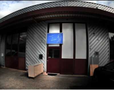 La chambre de prostitution à Fribourg avec jacuzzi