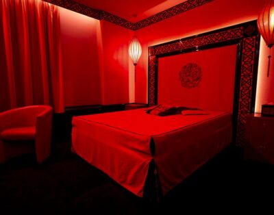 Escort Sex Job in Chiasso, Schweiz ! Pompeji Gentlmen's Club Chiasso, Tessin, Italienische Schweiz, Sauna Club