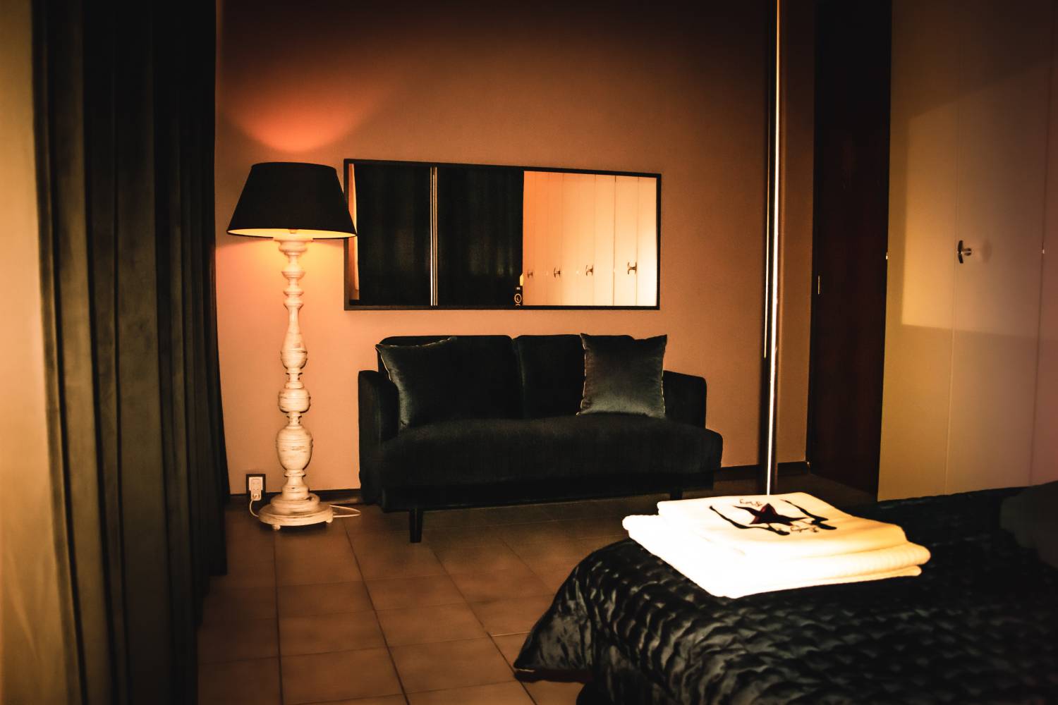 Salon BodyPlay Lausanne, Vaud, Switzerland ! Hostess Job by percentage % !